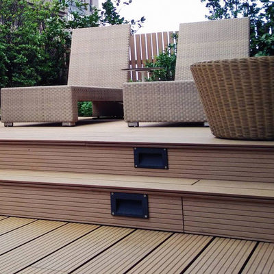 ভালো দাম নিরাপত্তা WPC মেঝে Decking ইকো বন্ধুত্বপূর্ণ WPC Decking Board প্রস্তুতকারক অনলাইন
